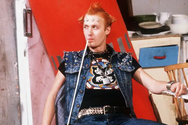 We reckon Ade Edmondson himself (or even as Vyvyan Basterd) would have got more in the cash builder