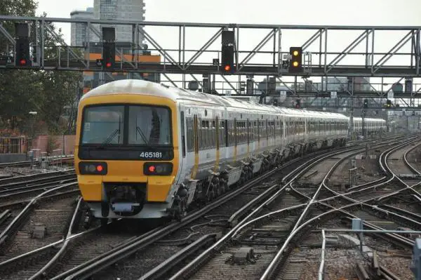 Southeastern: Person removed from train line at Blackheath