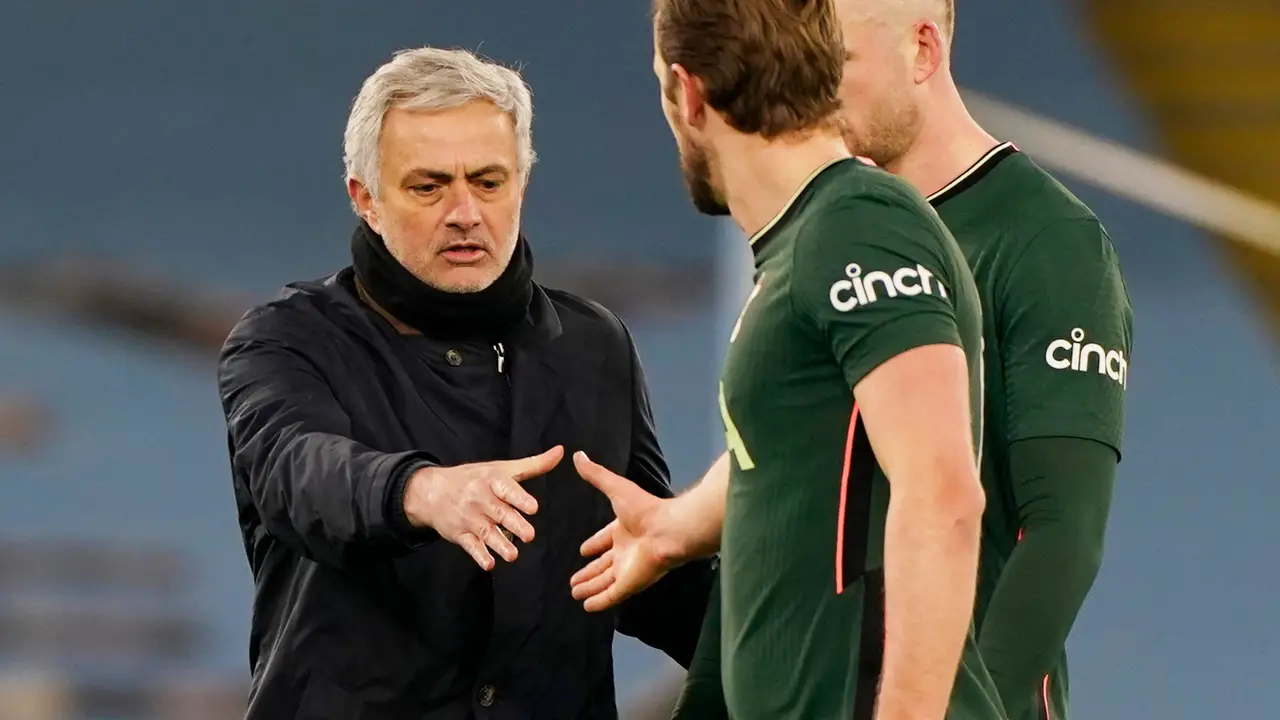 Spurs star Harry Kane backed in Player of the Season vote against Man United's Bruno Fernandes