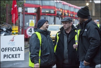 Clapton bus garage, London bus strike, 13.1.15, photo Paul Mattsson