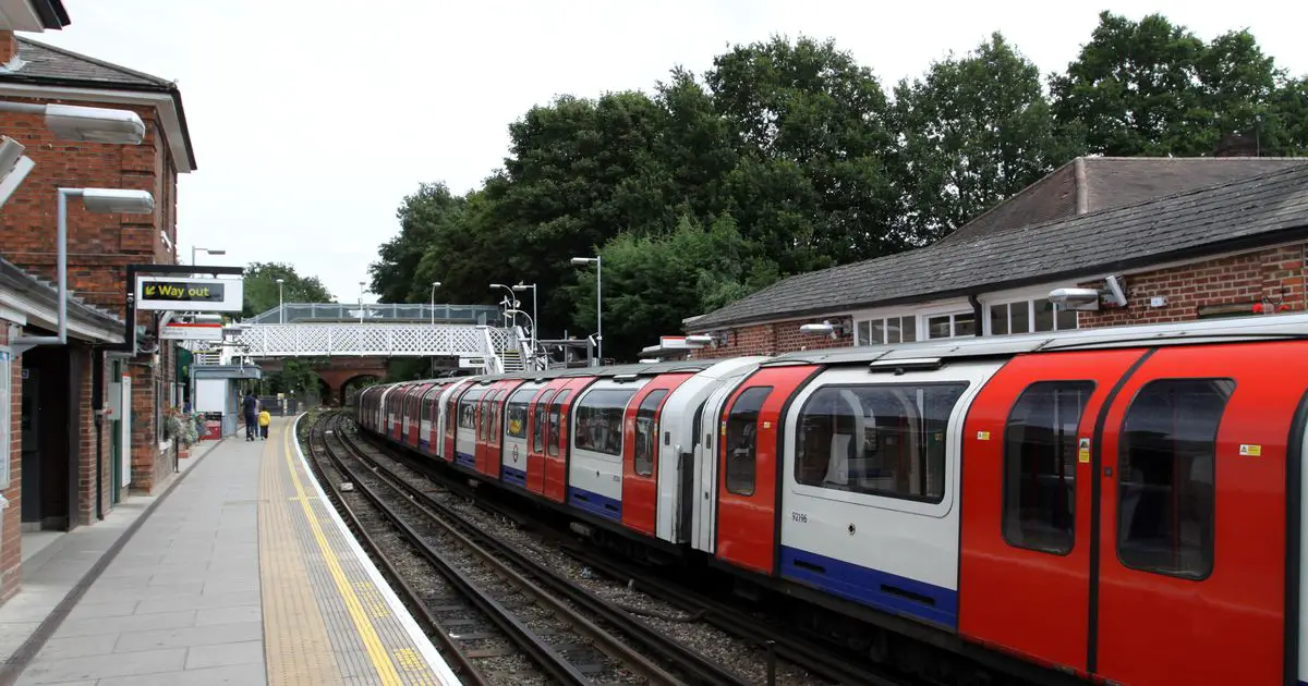 London Underground: CCTV cameras won't be installed on Central Line trains until 2024