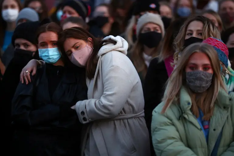 Thousands attend Sarah Everard vigil in London despite ban | Women News
