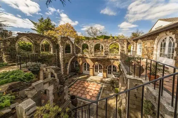 7 West London homes that look like they are out of a movie you have to see to believe